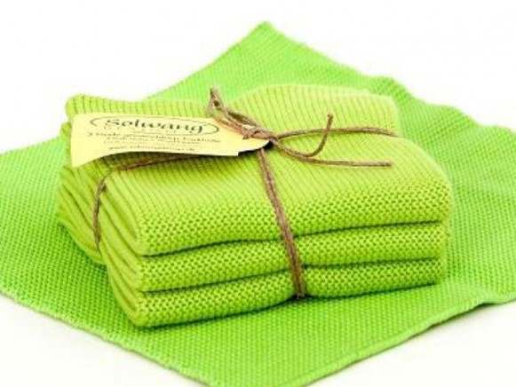 Dish cloth in light green by Solwang