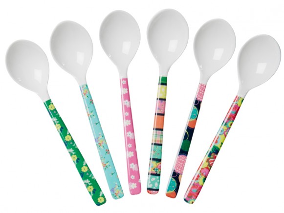 Short spoons with assorted chill prints by RICE