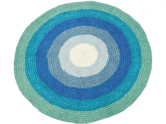 Crochet fabric mat in blue by Sebra